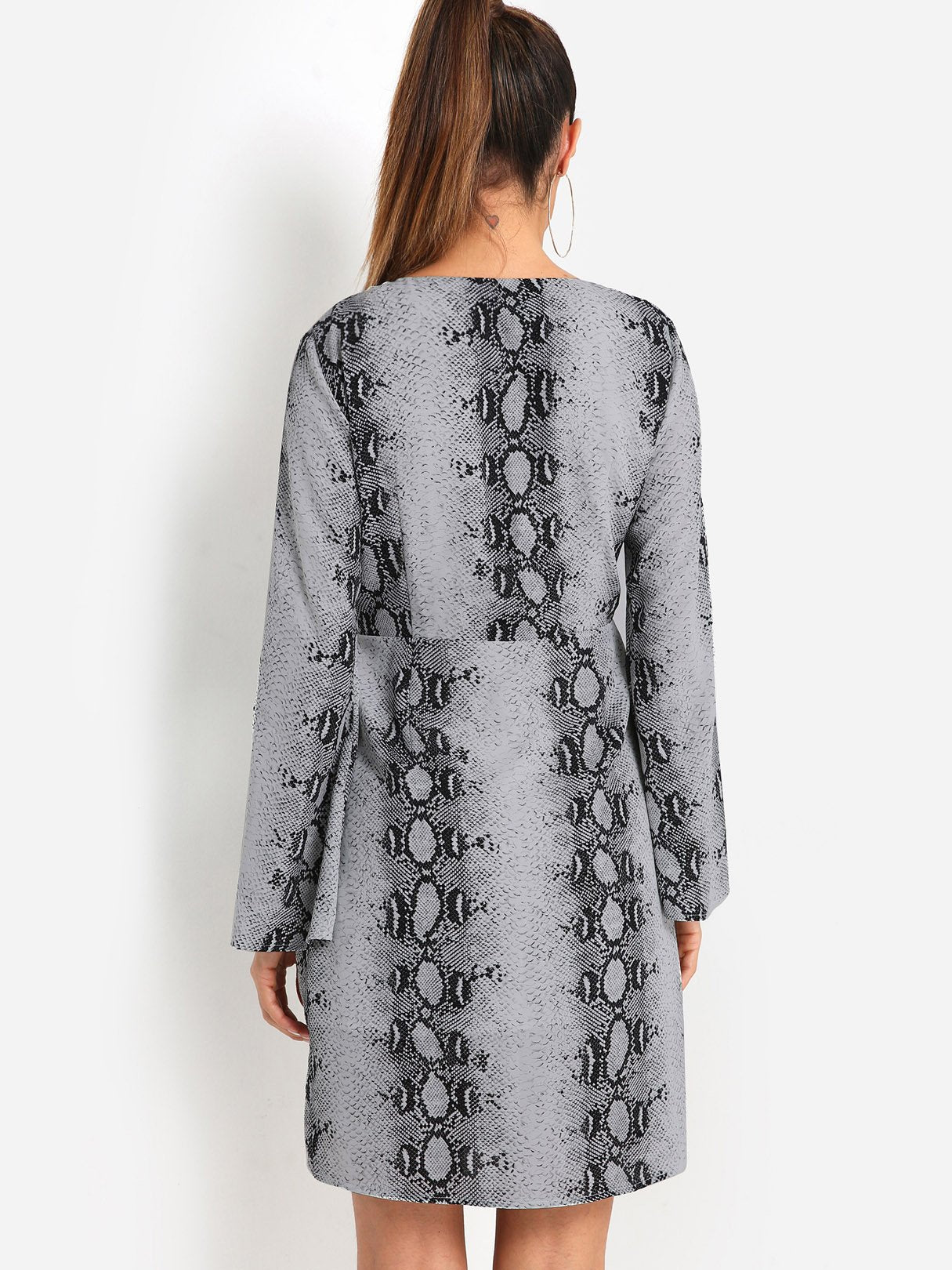 NEW FEELING Womens Grey V-Neck Dresses