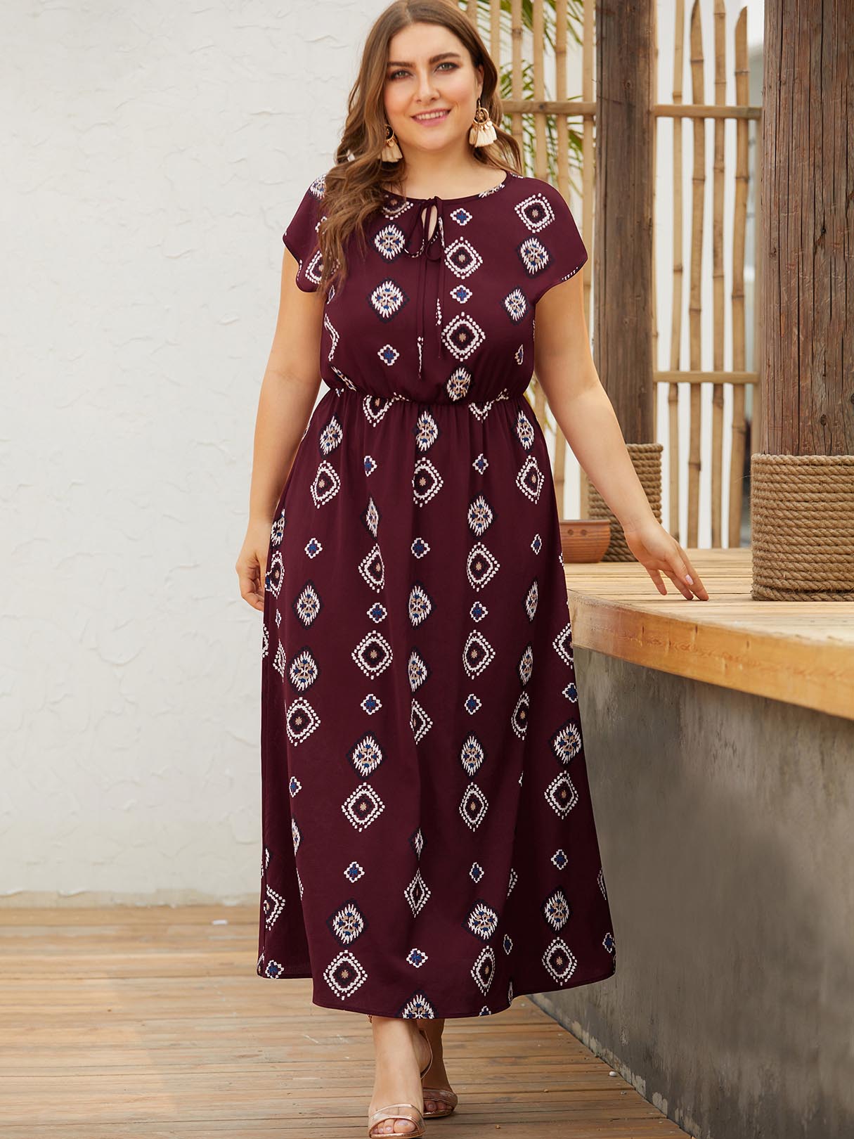 Wholesale Round Neck Geometrical Short Sleeve Burgundy Plus Size Dress