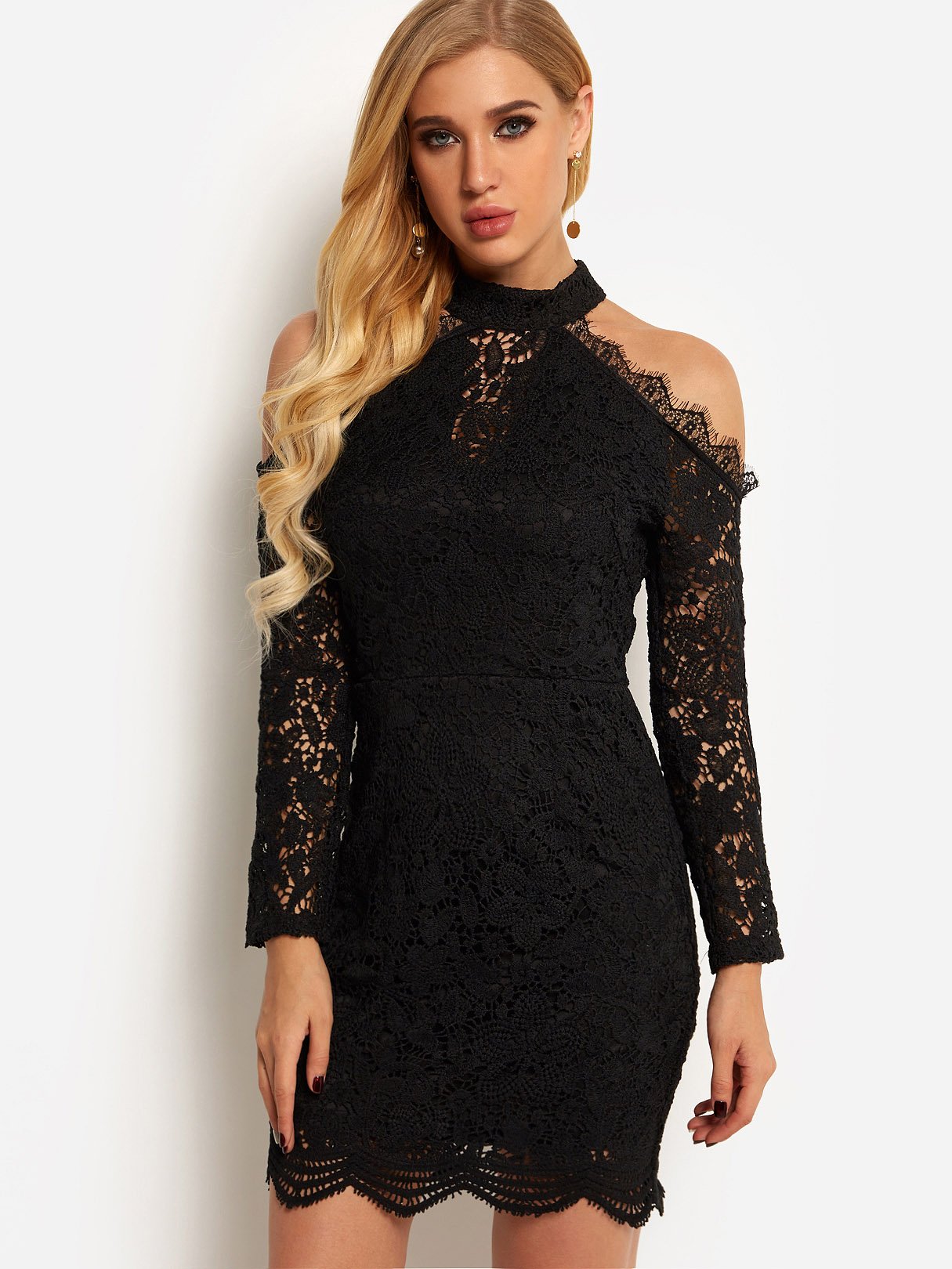 Wholesale Black Halter Cold Shoulder Long Sleeve Plain Tassel Hem Sexy Dress