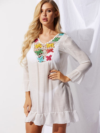 Wholesale White Round Neck Long Sleeve Crochet Lace Embellished Beachwear