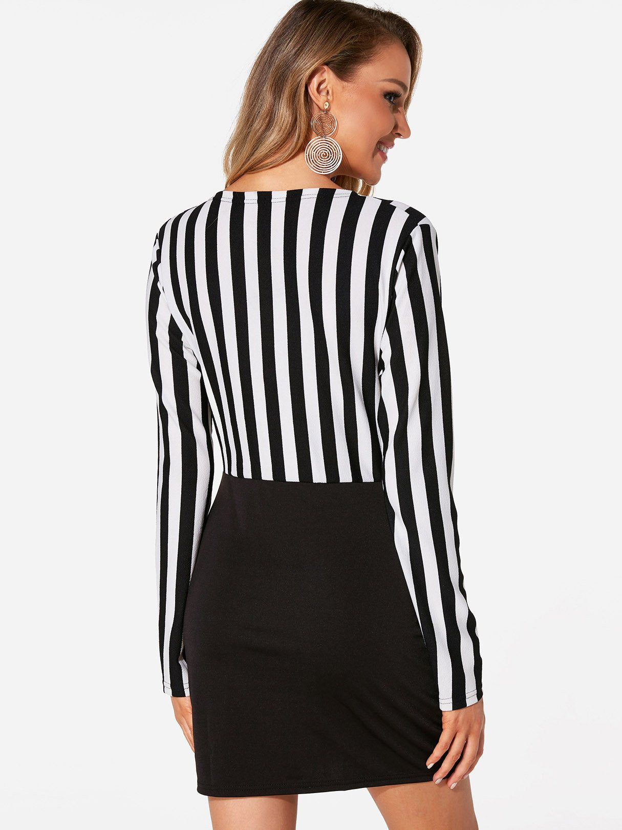 NEW FEELING Womens Black V-Neck Dresses