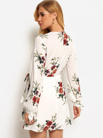 NEW FEELING Womens White Floral Dresses
