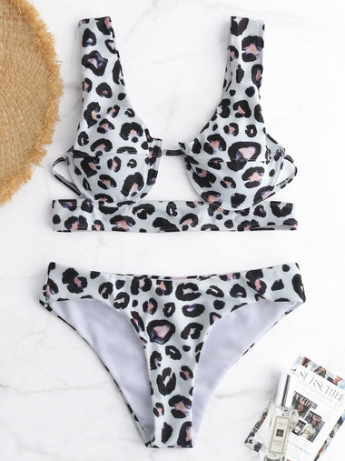 Wholesale V-Neck Sleeveless Leopard Two Piece Bikinis