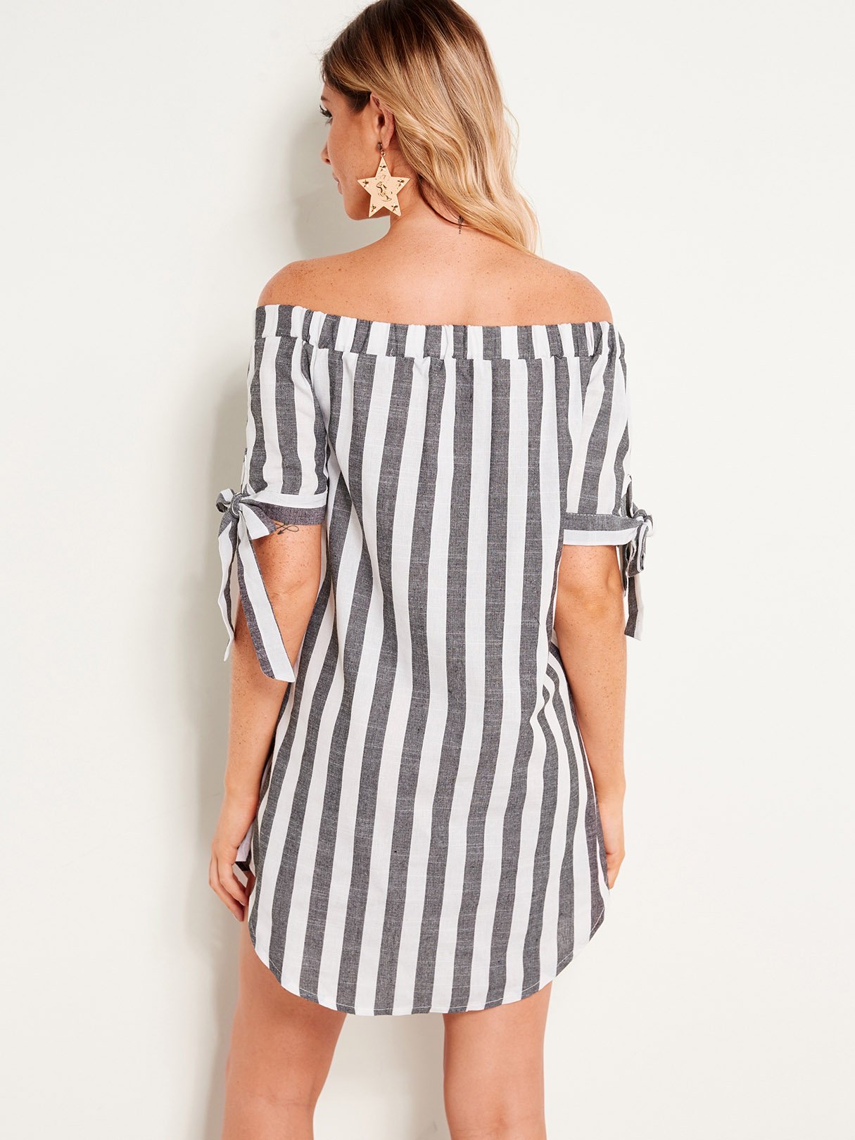 NEW FEELING Womens Black Mini Dresses