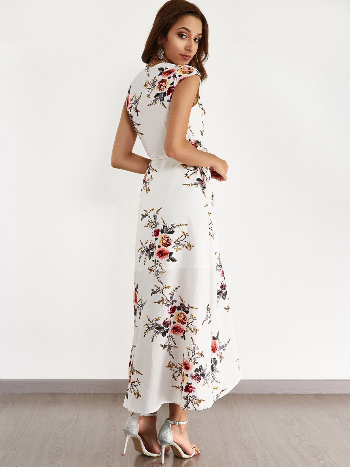 NEW FEELING Womens White Floral Dresses