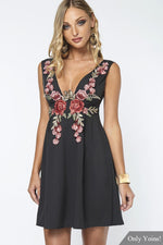Wholesale Black V-Neck Sleeveless Floral Print Backless Sexy Dress